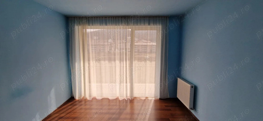 Apartament cu o camera, decomandat, balcon, zona Porii