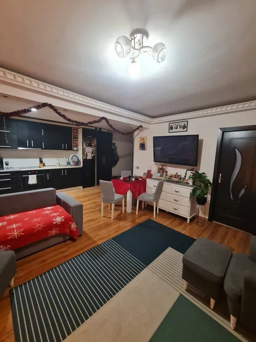 Apartament cu 3 camere, 64 mp, parcare, zona Terra
