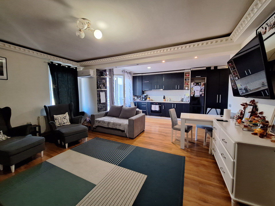 Apartament cu 3 camere, 64 mp, parcare, zona Terra