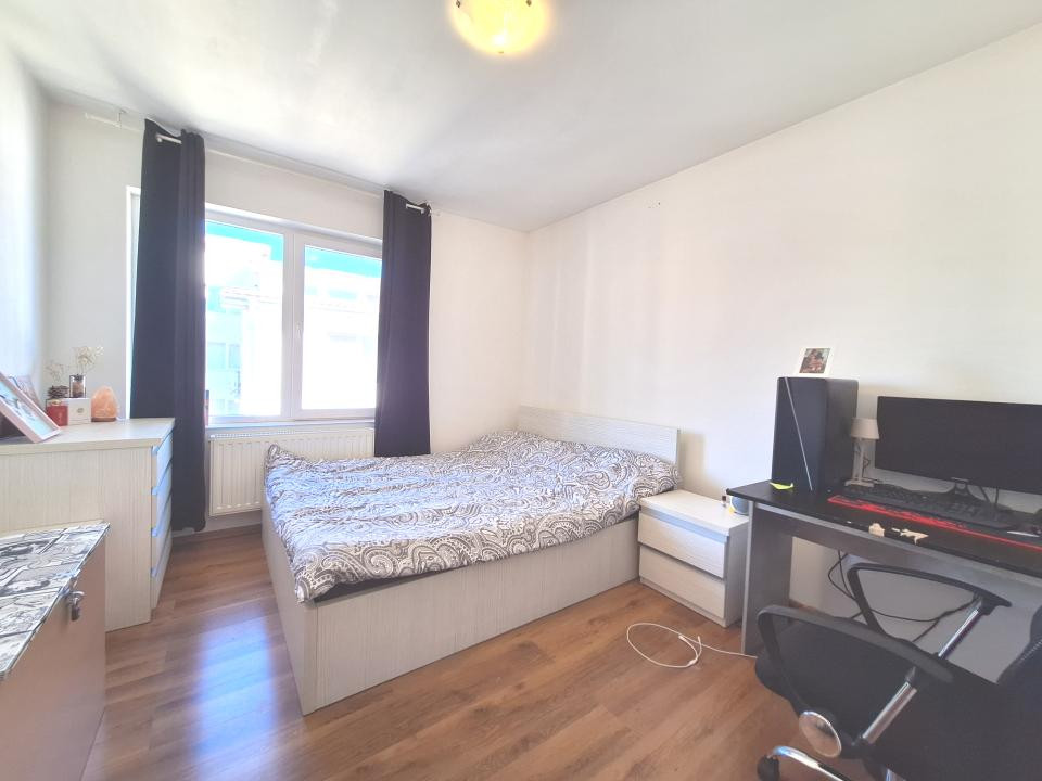 Apartament cu 3 camere, 64 mp, parcare, zona Terra