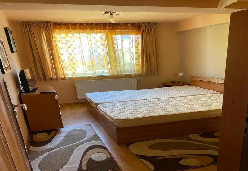 Apartament cu 3 camere, zona CBC si Royal school