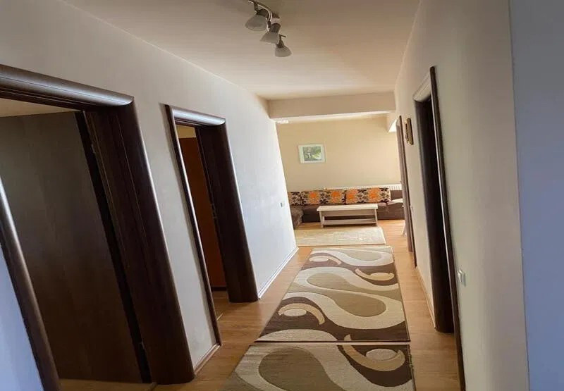 Apartament cu 3 camere, zona CBC si Royal school