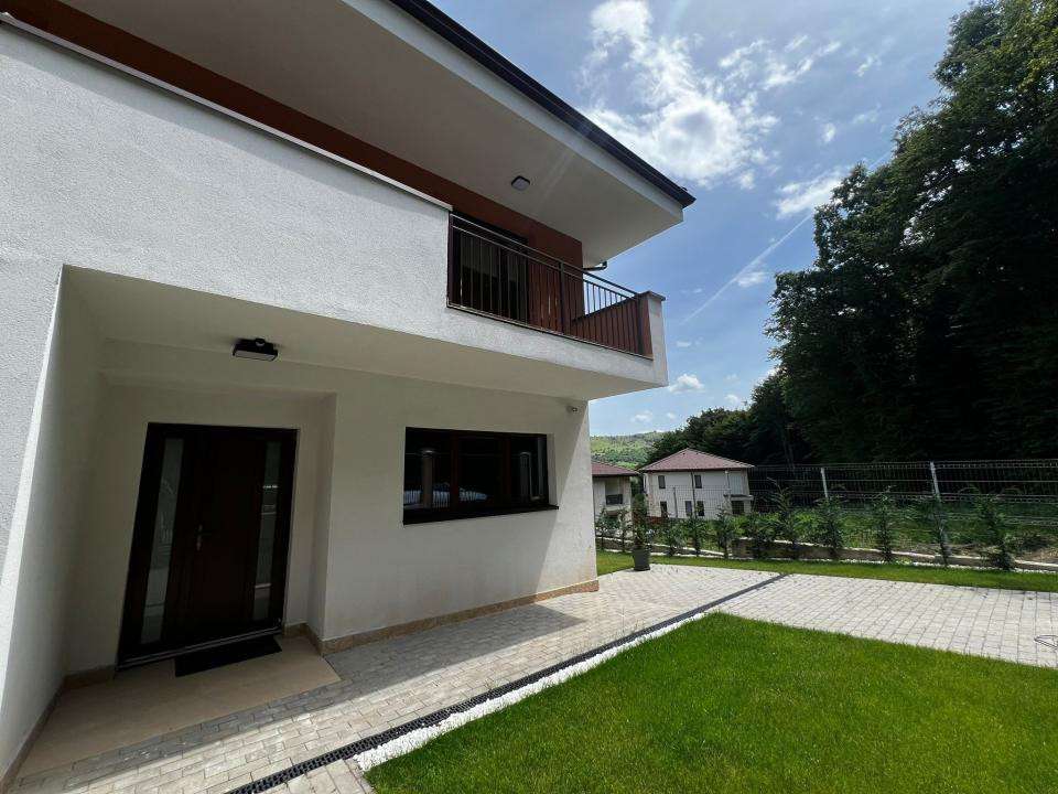 Duplex de vanzare , 120 mp utili, liziera paduri, Cetatea Fetei