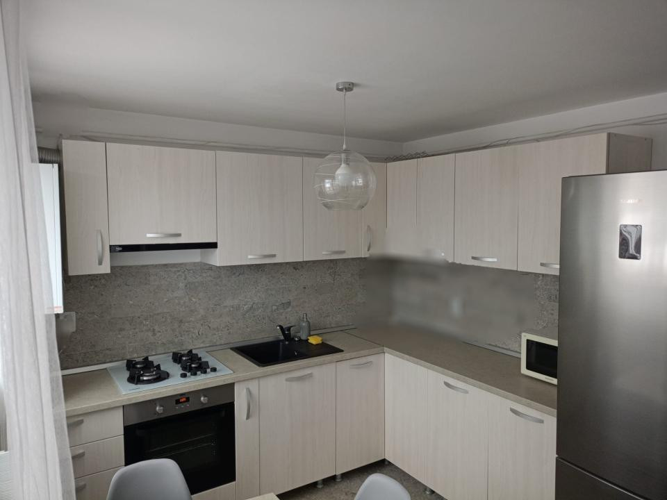Apartament cu o camera, terasa, zona Razoare