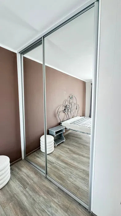 Apartament cu 3 camere, 2 parcari, zona Terra