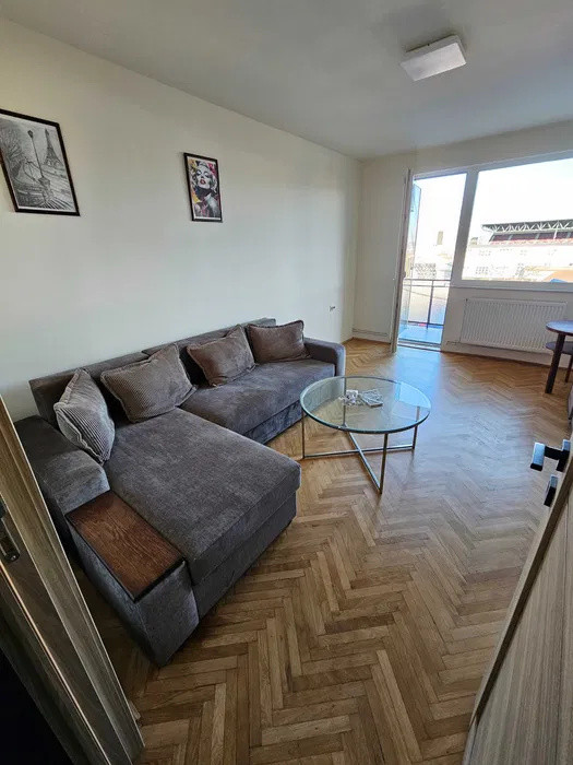 Apartament 3 camere decomandate,Gruia,cu parcare,