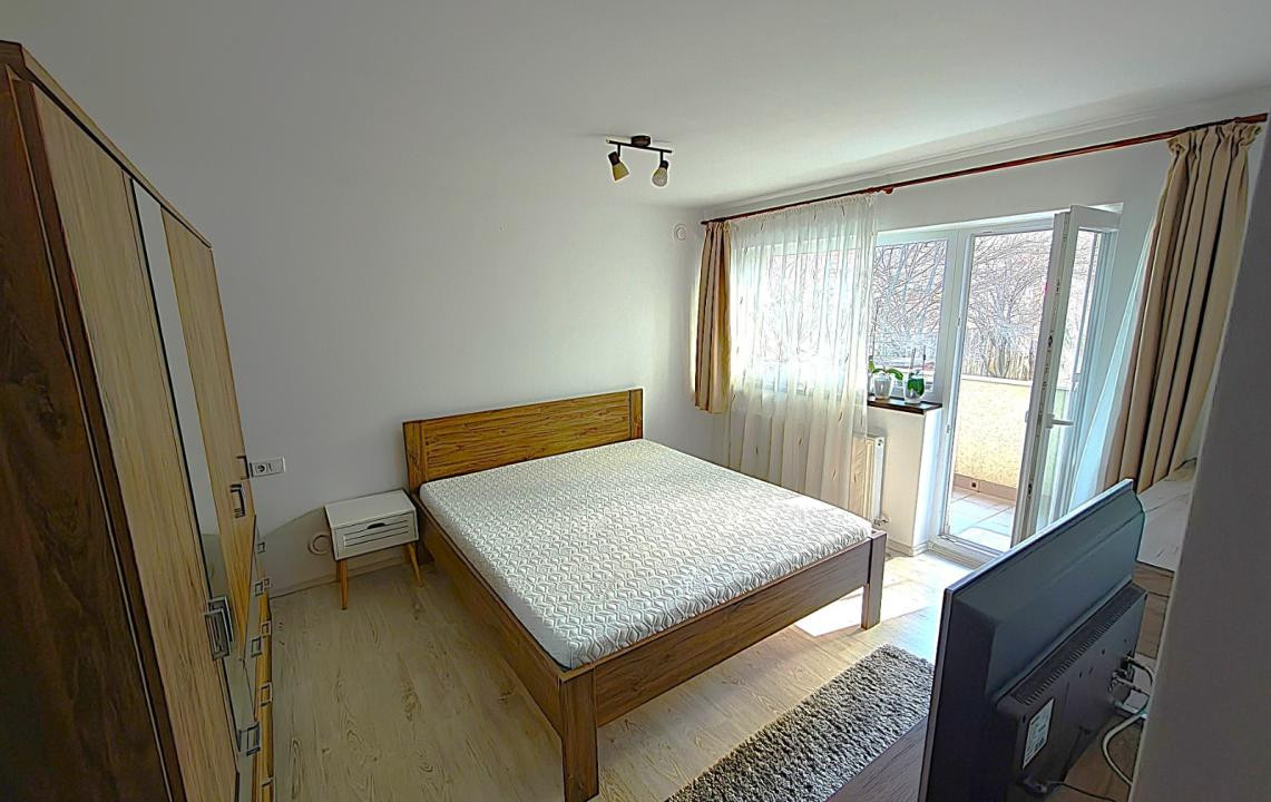 Apartament 2 camere decomandate , zona Ioan Rus