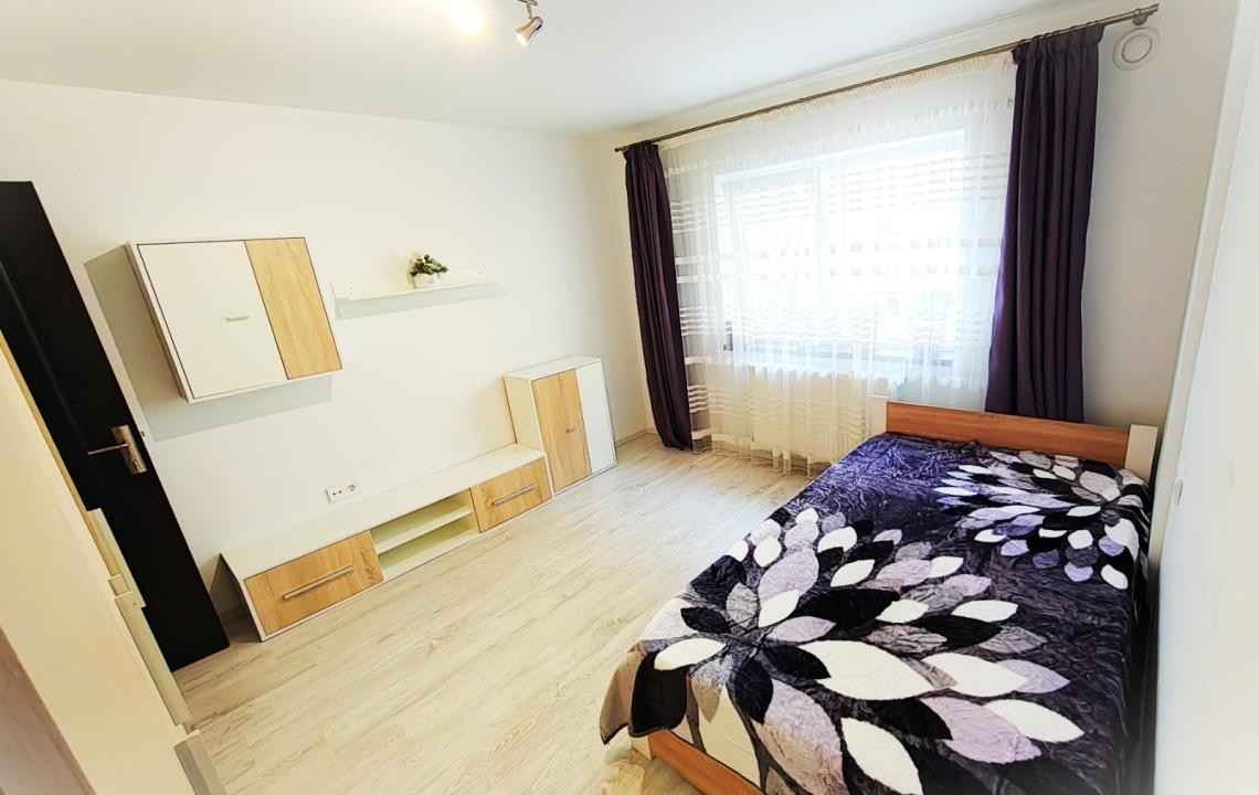 Apartament 2 camere decomandate , zona Ioan Rus