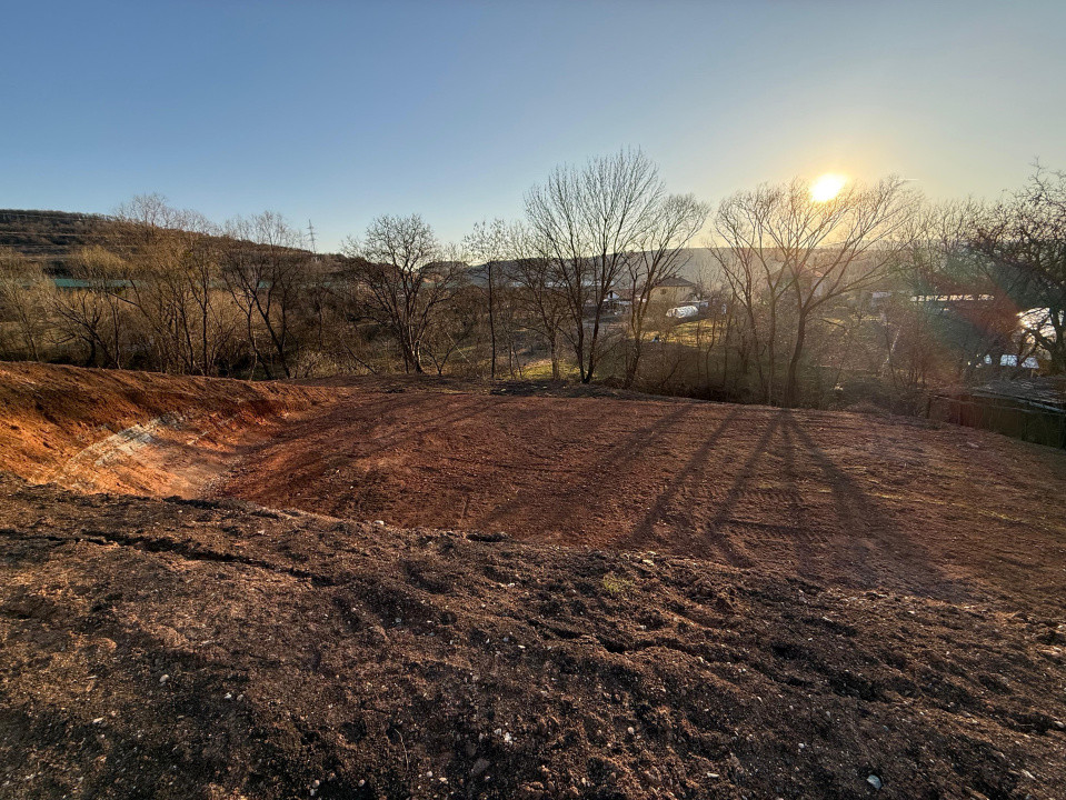 Teren intravilan pretabil pentru Casa Individuala, 1061mp, Vlaha