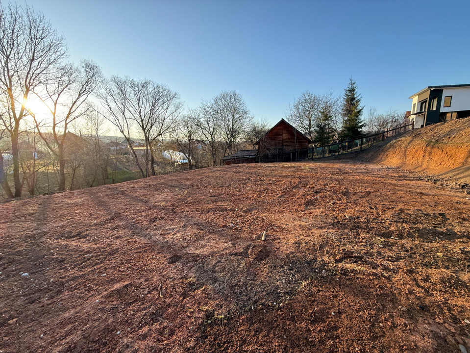 Teren intravilan pretabil pentru Casa Individuala, 1061mp, Vlaha