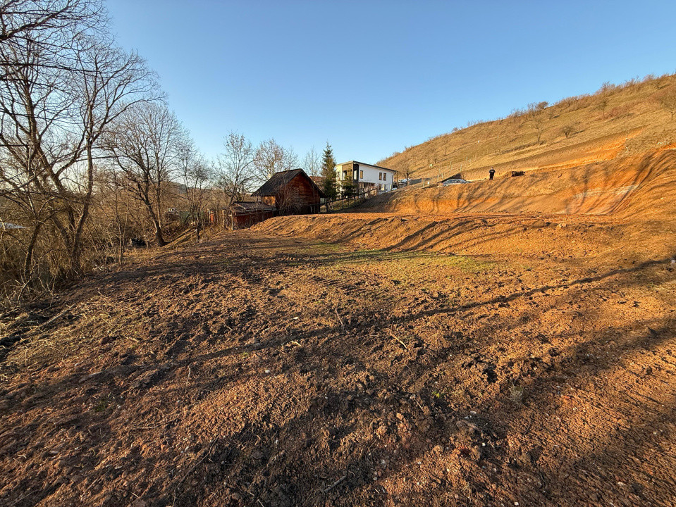 Teren intravilan pretabil pentru Casa Individuala, 1061mp, Vlaha