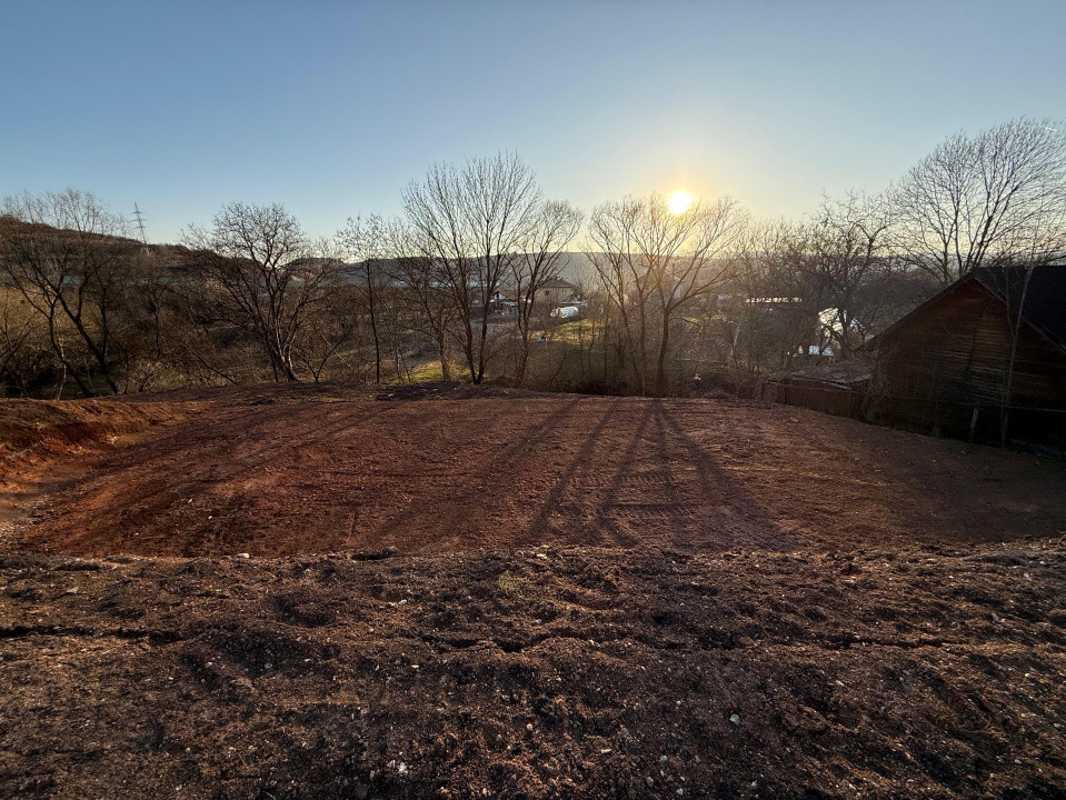 Teren intravilan pretabil pentru Casa Individuala, 1061mp, Vlaha