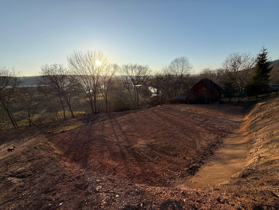 Teren intravilan pretabil pentru Casa Individuala, 1061mp, Vlaha