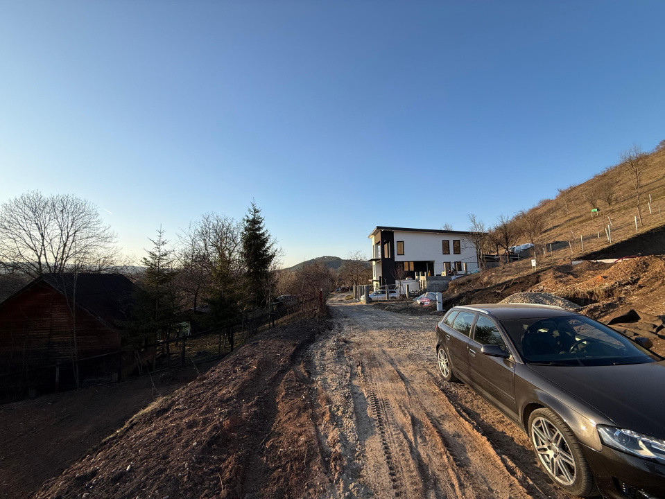 Teren intravilan pretabil pentru Casa Individuala, 1061mp, Vlaha