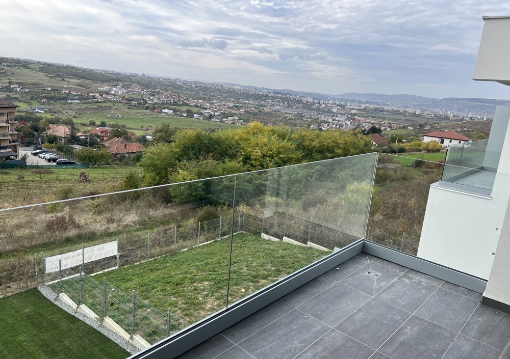 Duplex finisat cu 4 camere, 140 mp si gradina de 210 mp, 2 garaje, Zona Borhanci