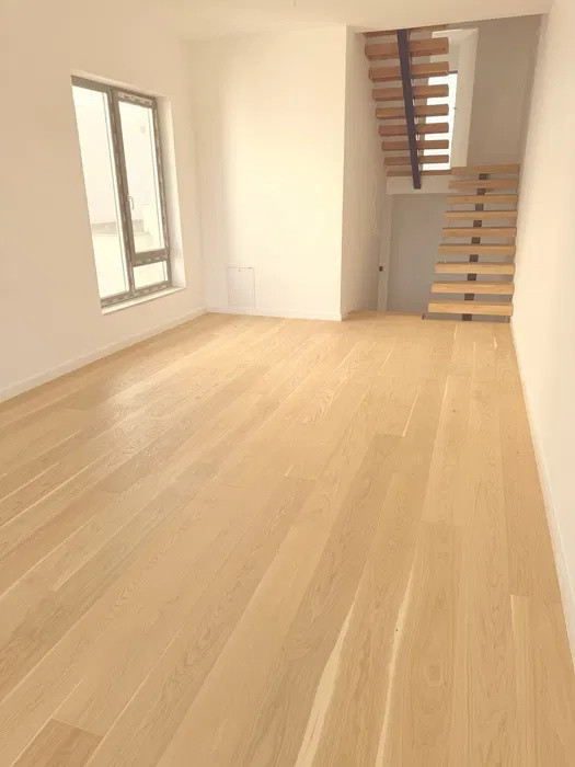 Duplex finisat cu 4 camere, 140 mp si gradina de 210 mp, 2 garaje, Zona Borhanci