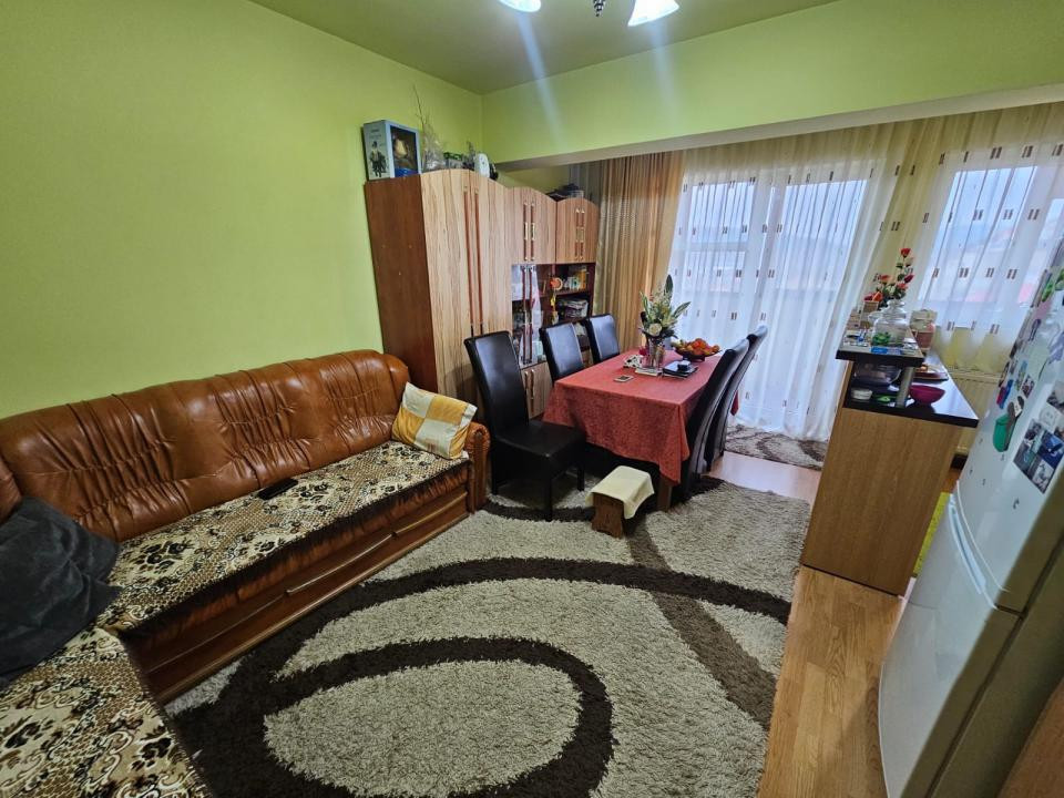 Apartament cu 2 camere, 47 mp, etaj intemediar, Zona strazii Jupiter