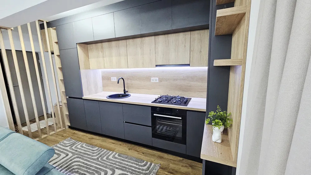 Apartament cu 2 camere, balcon, zona Dumitru Mocanu