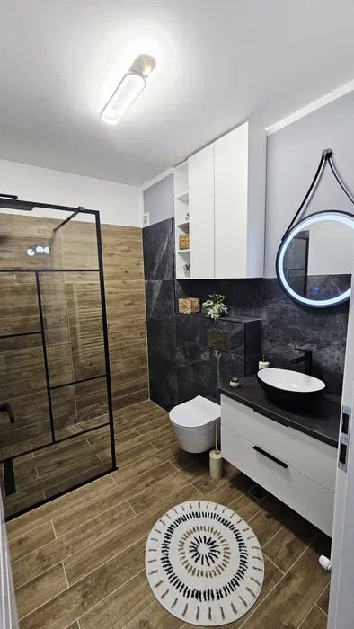 Apartament cu 2 camere, balcon, zona Dumitru Mocanu