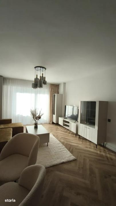Apartament cu 2 camere, 45 mp, balcon, zona Eroilor