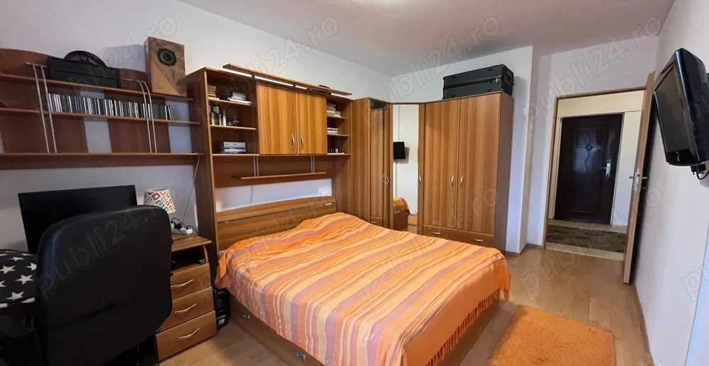 Apartament 2 camere, 49mp, etaj intermediar, orientar sudica, zona Petrom