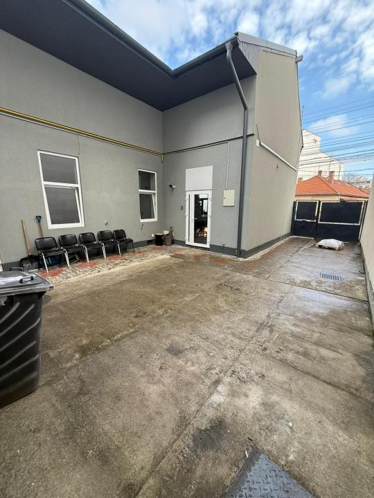 Spatiu Comercia alimentatie publical, 320 MP, zona Podul Traian