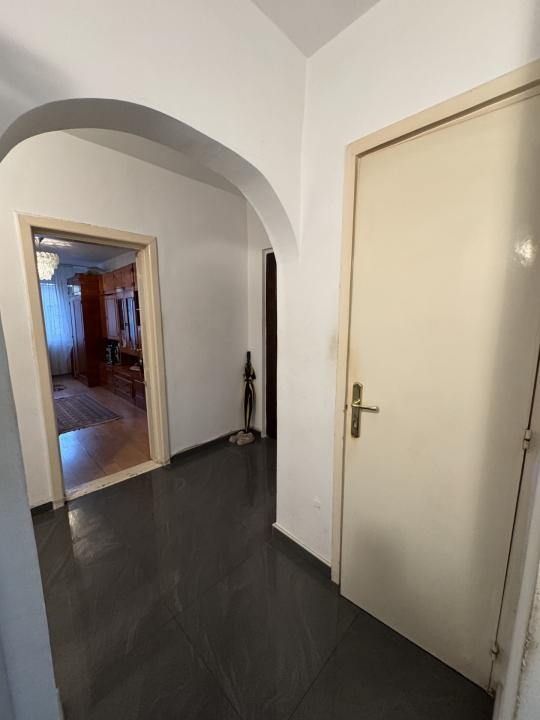 Apartament de 3 camere, Decomandat, 73 mp, Zona Dambul Rotund