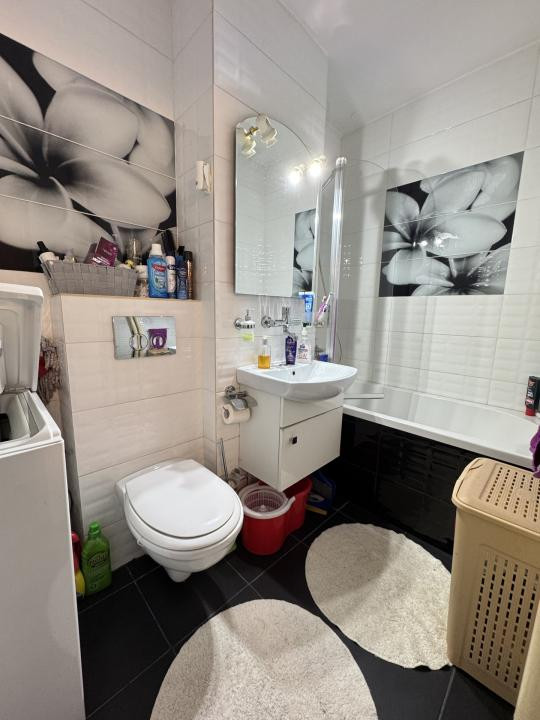 Apartament de 3 camere, Decomandat, 73 mp, Zona Dambul Rotund