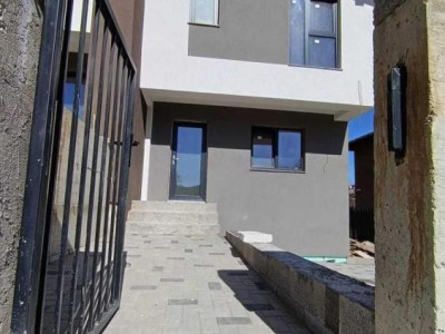 Casa tip Duplex 172mp utili | Cu CF| Zona Tauti | Ansamblu privat