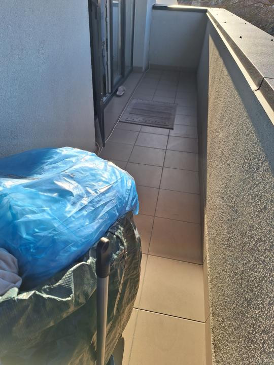 Apartament cu 2 camere, parcare, balcon, zona Razoare