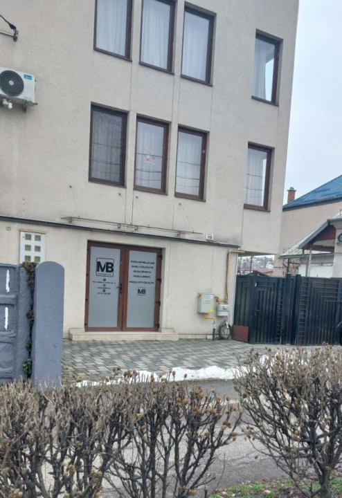  Spatiu 50mp pt. birou, comercial str.Corneliu Coposu.