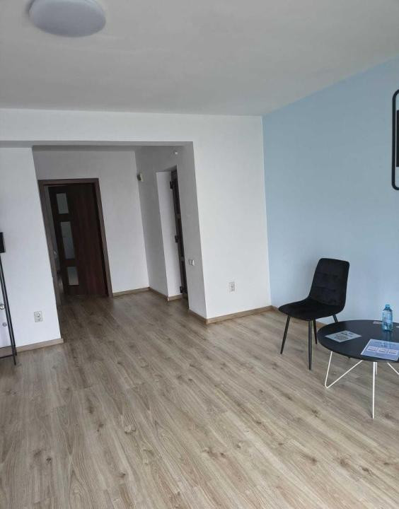  Spatiu 50mp pt. birou, comercial str.Corneliu Coposu.