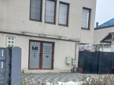  Spatiu 50mp pt. birou, comercial str.Corneliu Coposu.