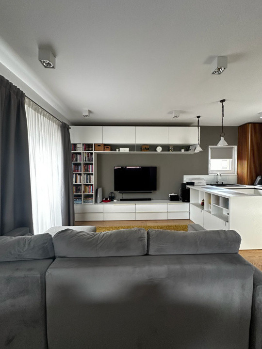 Apartament 3 camere, 70 mp, 2 băi, la cheie, zona străzii Erich Bergel