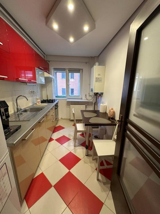 Apartament 50 mp utili, zona Eroilor, etaj 1, parcare