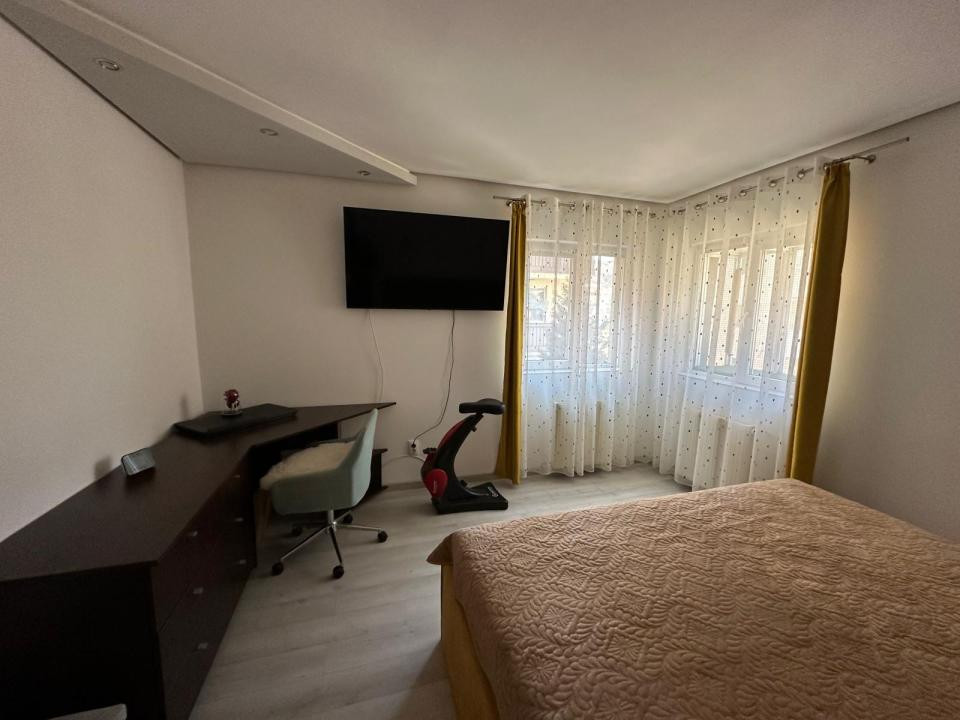 Apartament 50 mp utili, zona Eroilor, etaj 1, parcare