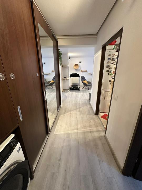 Apartament 50 mp utili, zona Eroilor, etaj 1, parcare