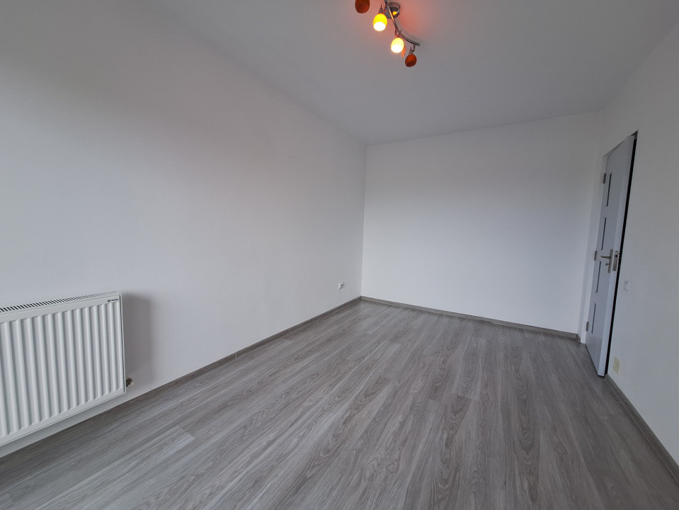 Apartament decomandat, 61 mp, balcon, zona BMW