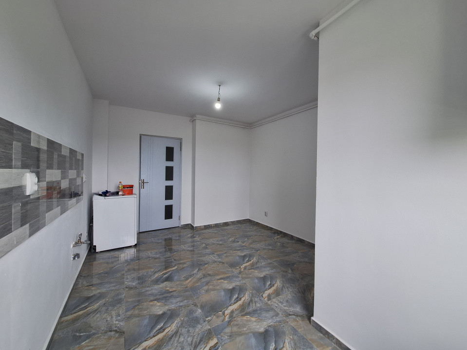 Apartament decomandat, 61 mp, balcon, zona BMW