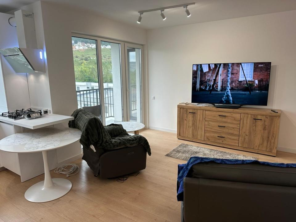 Apartament la prima inchiriere, balcon, zona Abatorului