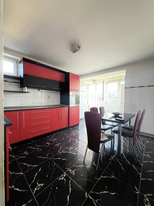 Apartament cu 3 camere,parcare,garaj,zona Stadionului 