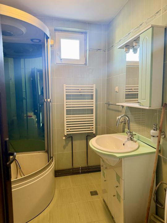 Apartament cu 3 camere,parcare,garaj,zona Stadionului 