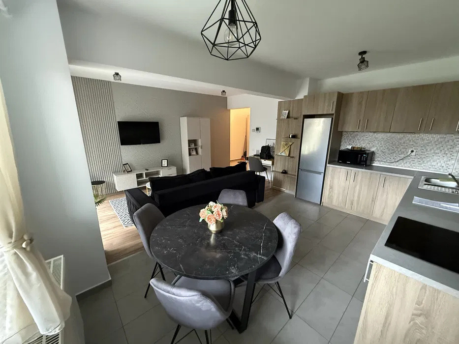 Apartament 2 camere cu gradina, Buna Ziua