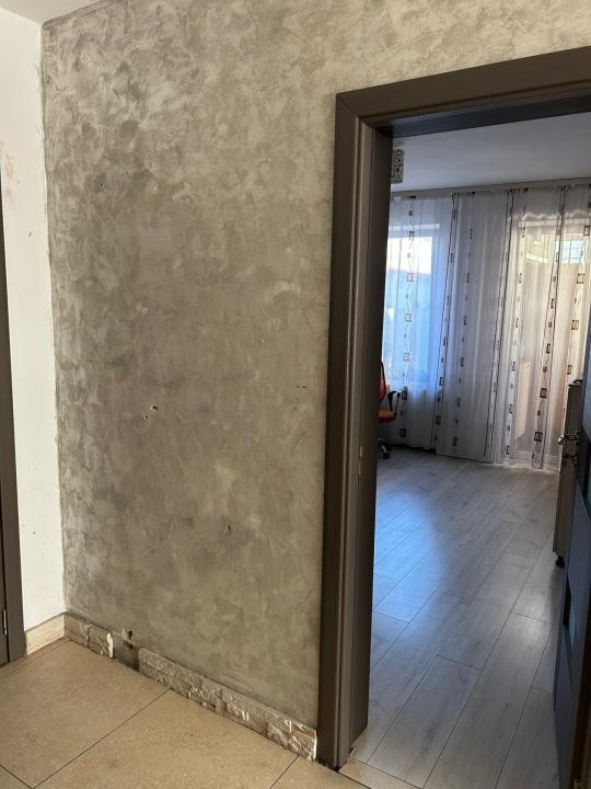 Apartament cu 2 camere decomandate,2 parcări și 2 balcoane zona Tineretului 