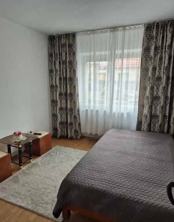 Apartament cu 3 camere Intre Lacuri decomandat 66 mp