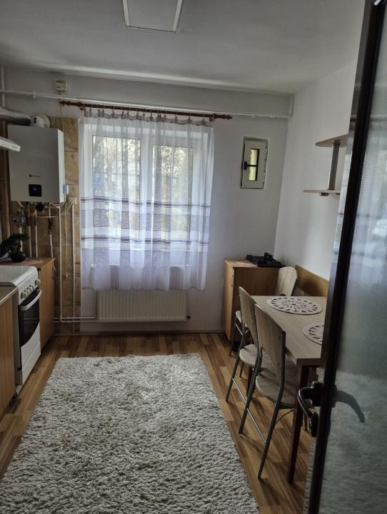 Apartament cu 3 camere Intre Lacuri decomandat 66 mp