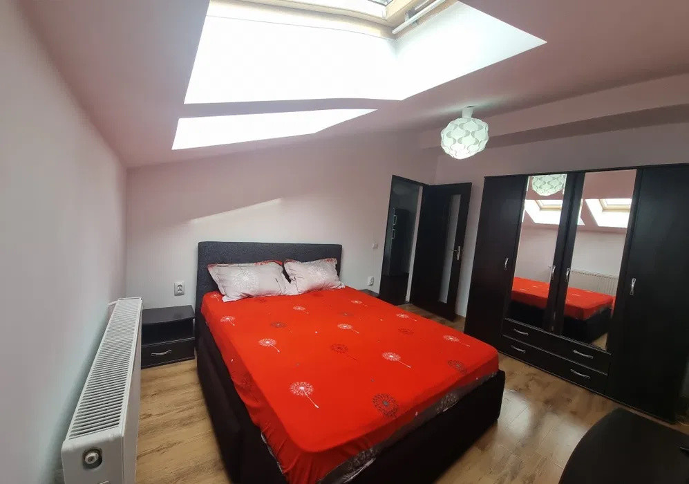 Apartament decomandat, 51 mp, balcon, zona Florilor