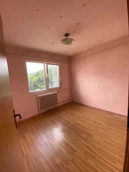 Apartament 3 camere, 43mp, zona Manastur