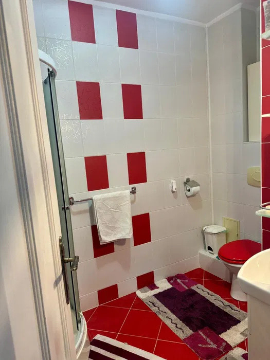 Apartament cu 3 camere, gradina, parcare, zona Eroilor