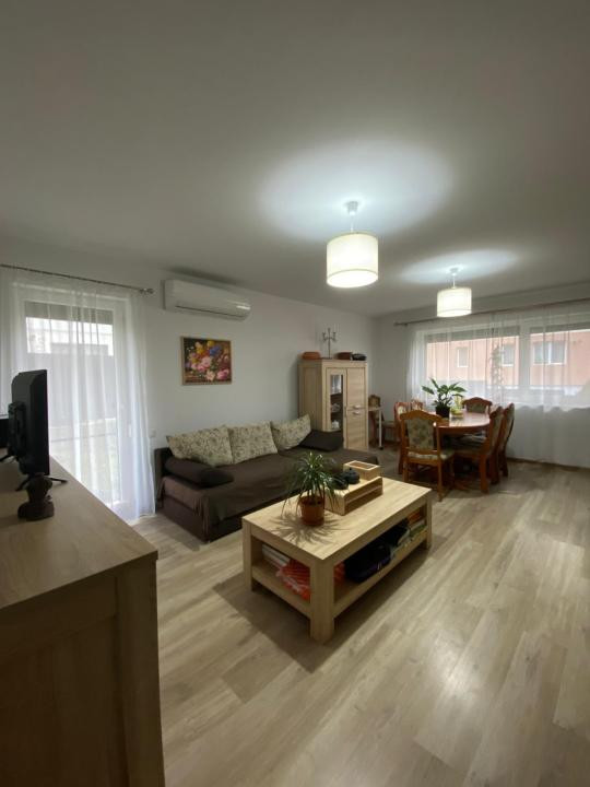 Apartament cu 3 camere, 65,2 mp, gradina de 90 mp, zona Teilor